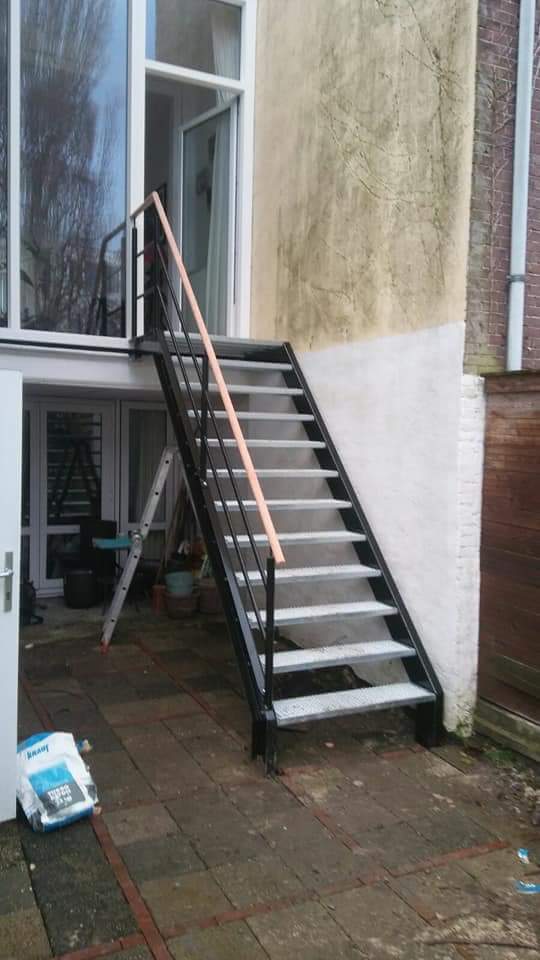 Rechte trap - buitenvariant