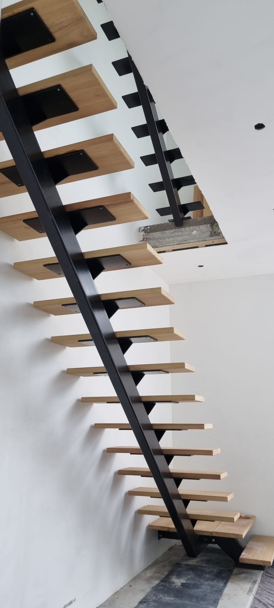 Rechte trap met 1 kokertrapboom